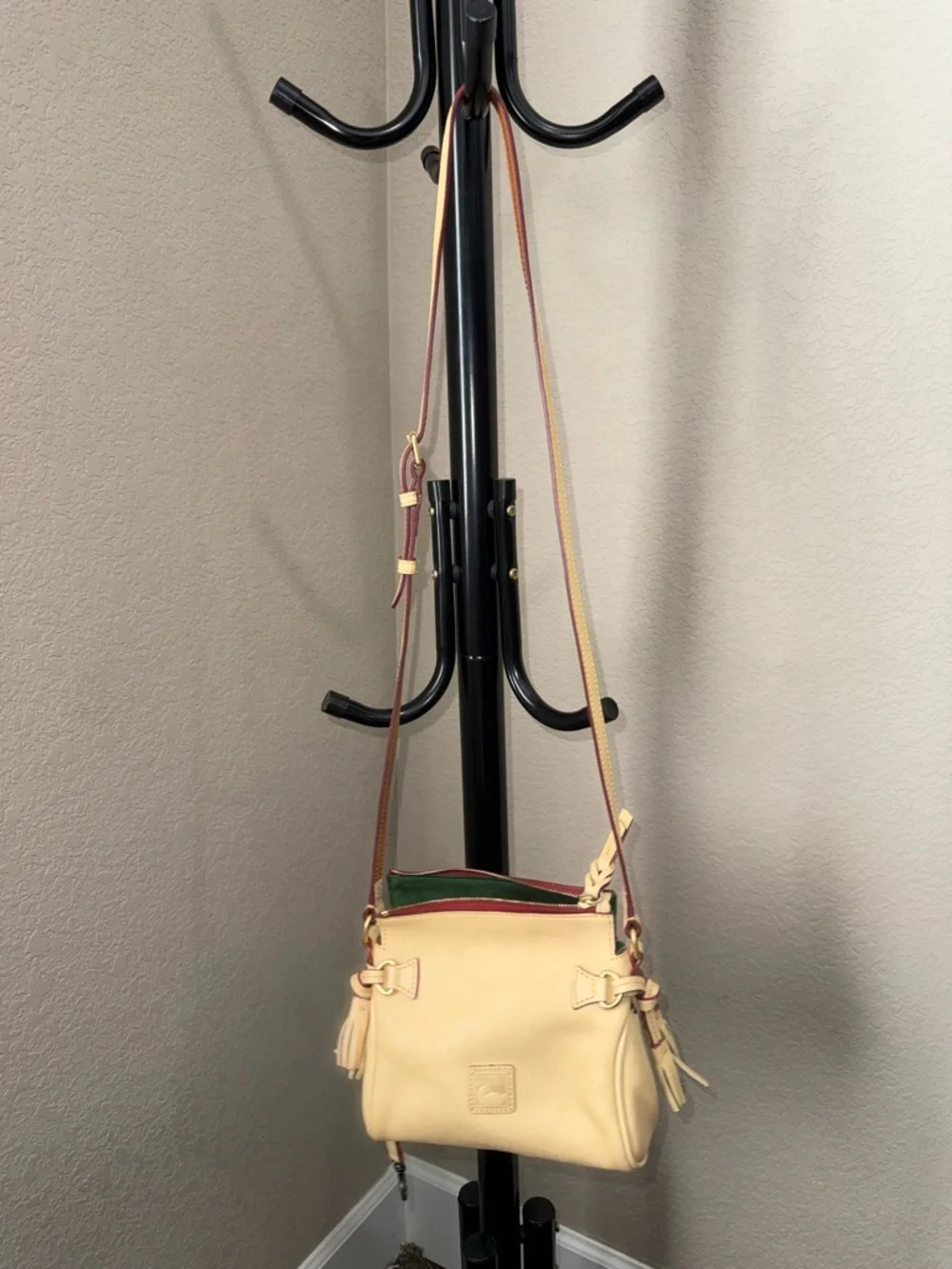 Dooney & Bourke Cream Florentine Nano Crossbody EUC - Picture 14 of 14